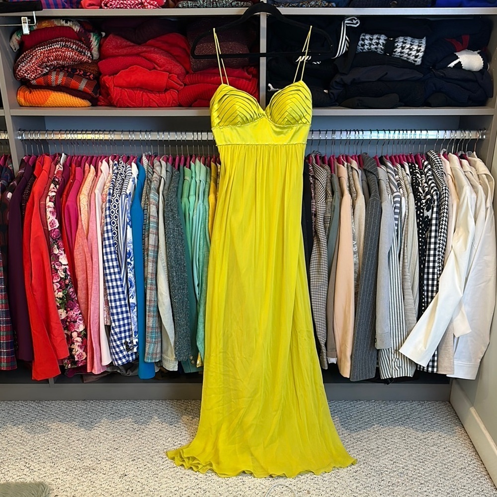Aidan Mattox chartreuse studded lined back zipper closure dress size 0